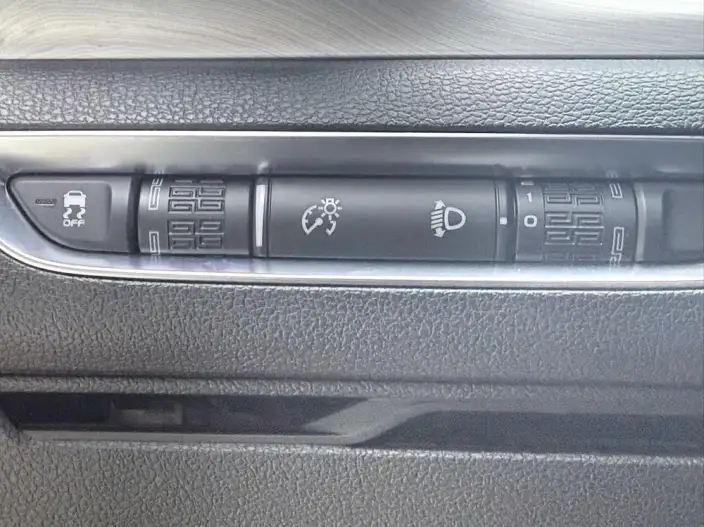 Geely Binyue 2021 Model 240T DCT Diamond Edition – фото 9