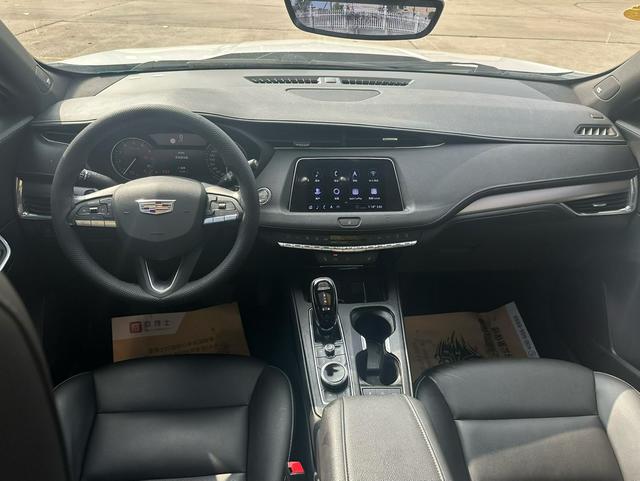 Cadillac XT4 2020 28T FWD Leading – фото 5