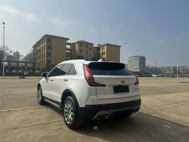 Cadillac XT4 2020 28T FWD Leading – фото 6