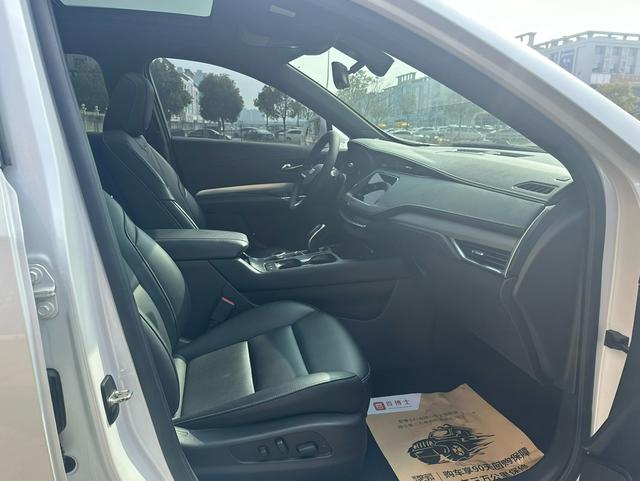 Cadillac XT4 2020 28T FWD Leading – фото 8