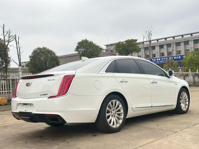 Cadillac XTS 2018 28T Elite – фото 7