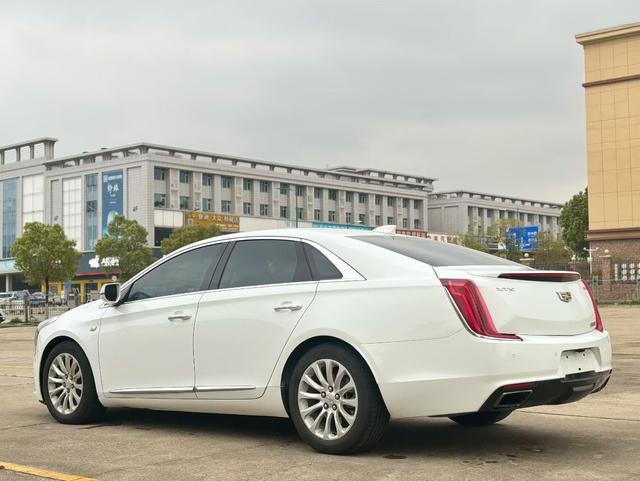 Cadillac XTS 2018 28T Elite – фото 9