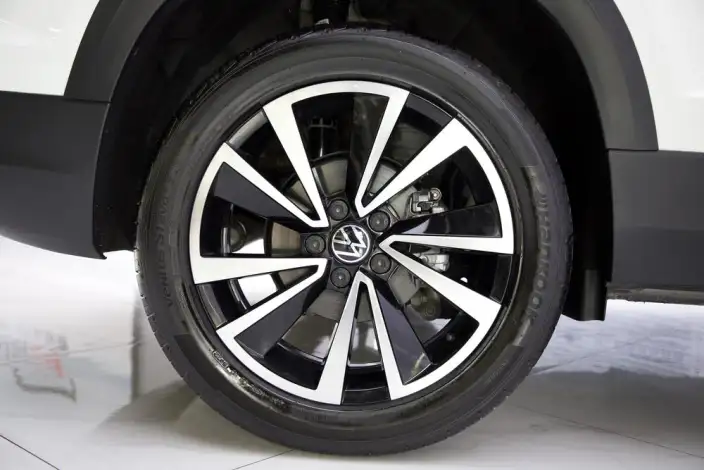 Volkswagen Tharu 2022 Model 280TSI 2WD Deluxe Edition – фото 9