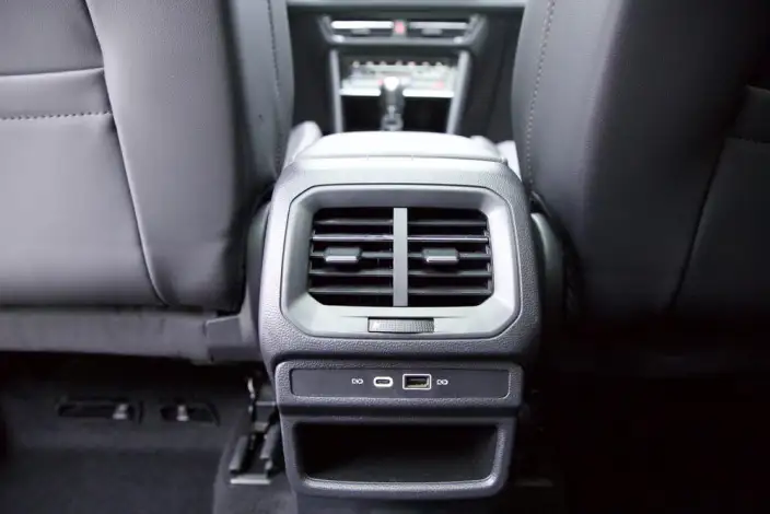 Volkswagen Tharu 2022 Model 280TSI 2WD Deluxe Edition – фото 10