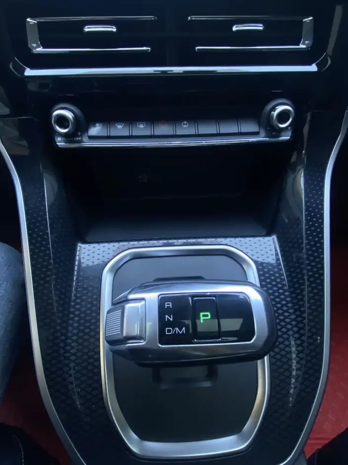 Haval M6 2021 Model PLUS 1.5T DCT Luxury Smart Connect Model – фото 9