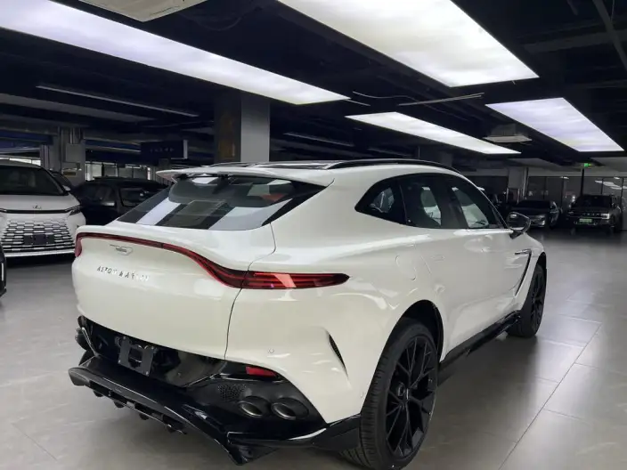 Aston Martin DBX 2025 Model 4.0T V8 707 – фото 6