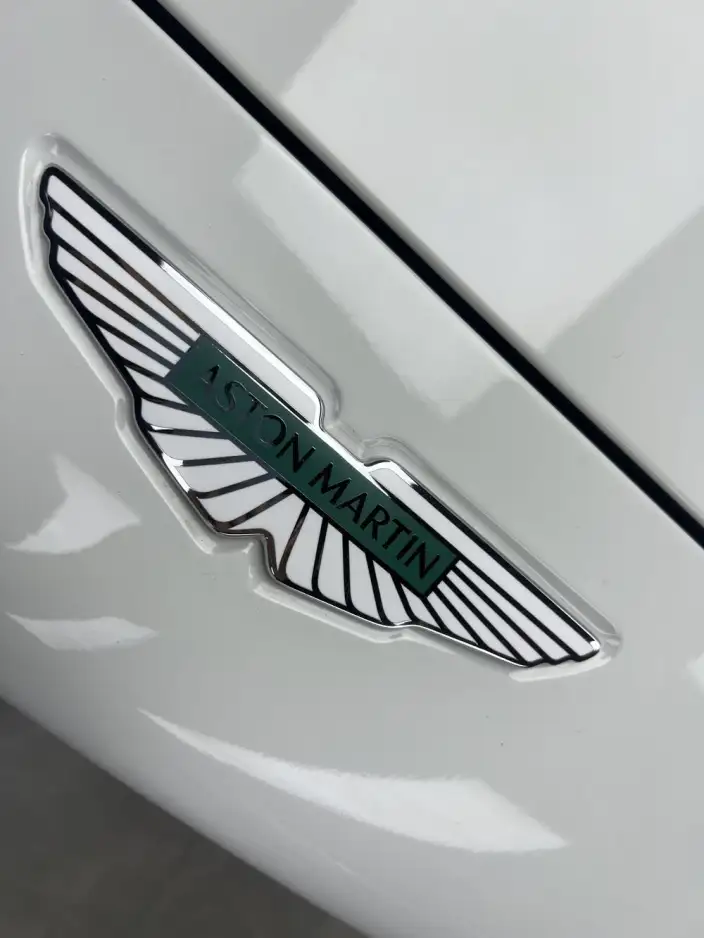 Aston Martin DBX 2025 Model 4.0T V8 707 – фото 9
