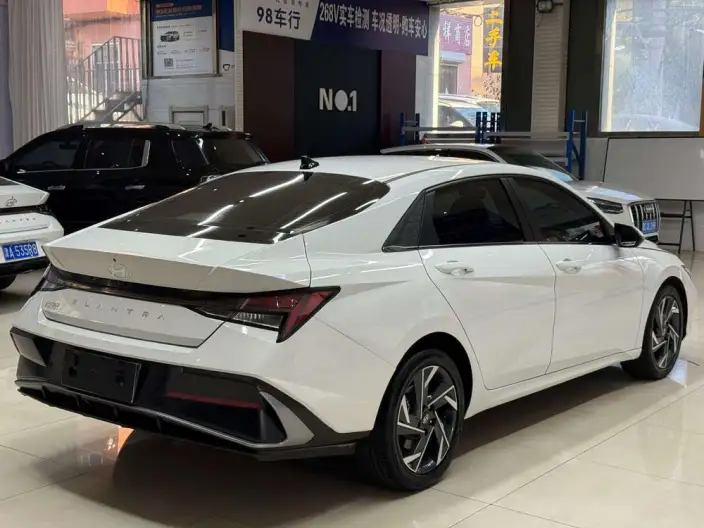 Hyundai Ioniq 2023 Model 1.5L CVT LUX Premium Edition – фото 6