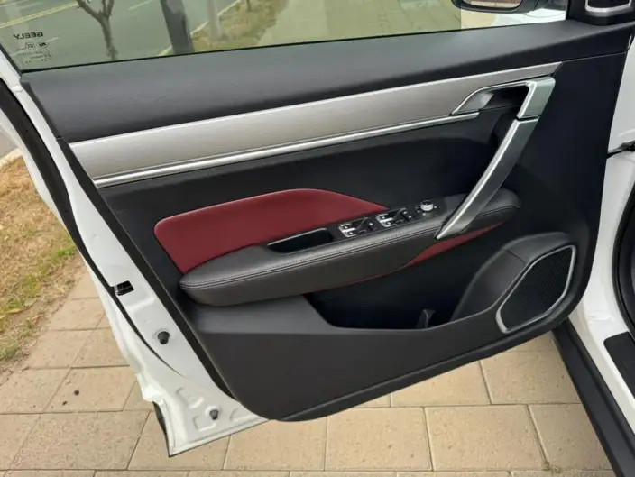 Geely Binyue 2021 Model 240T DCT Diamond Edition – фото 10
