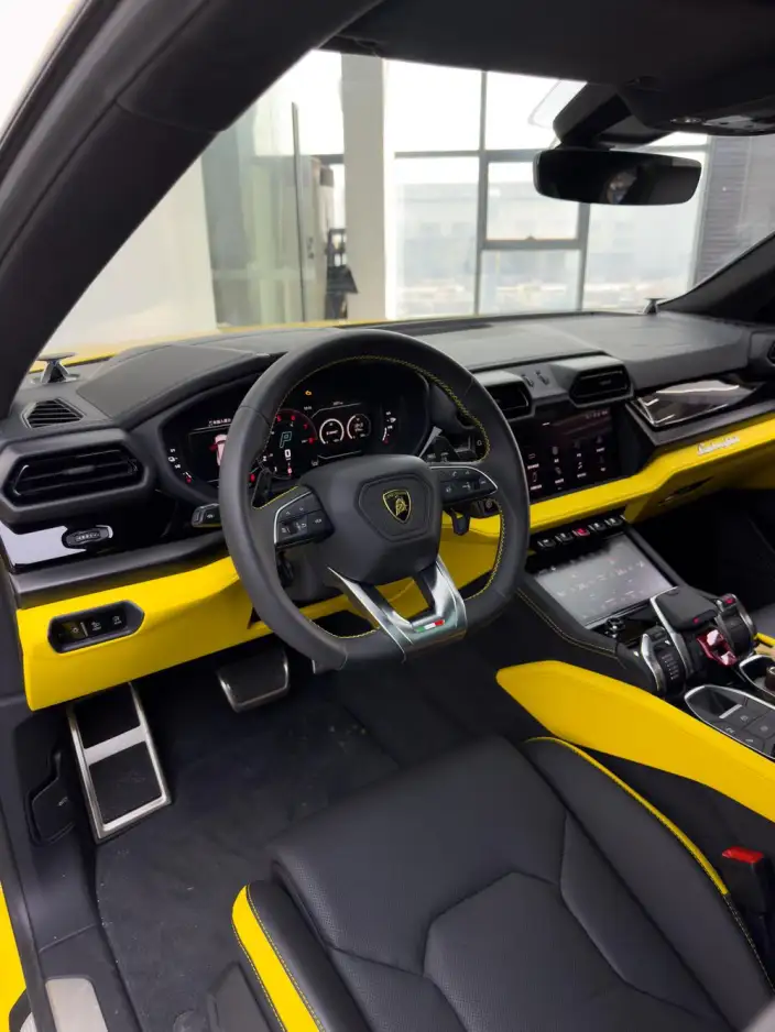 Urus SE 2025 Model 4.0T Standard Model – фото 6