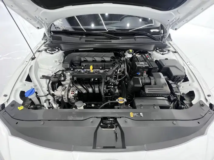 Hyundai Ioniq 2023 Model 1.5L CVT LUX Premium Edition – фото 7