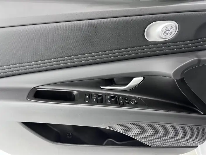 Hyundai Ioniq 2023 Model 1.5L CVT LUX Premium Edition – фото 9