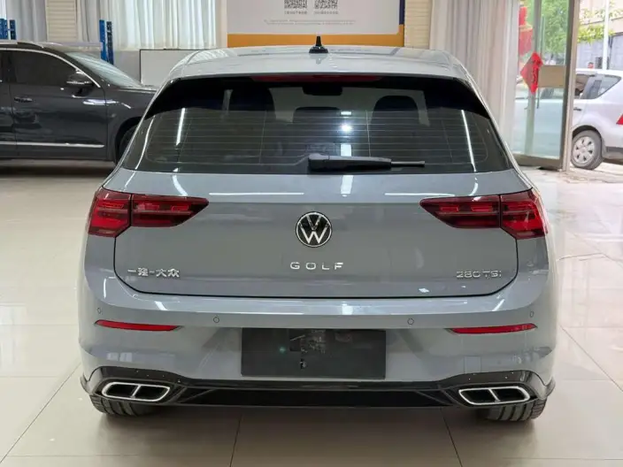 Volkswagen Golf 2023 Model 280TSI DSG R-Line Lite – фото 5