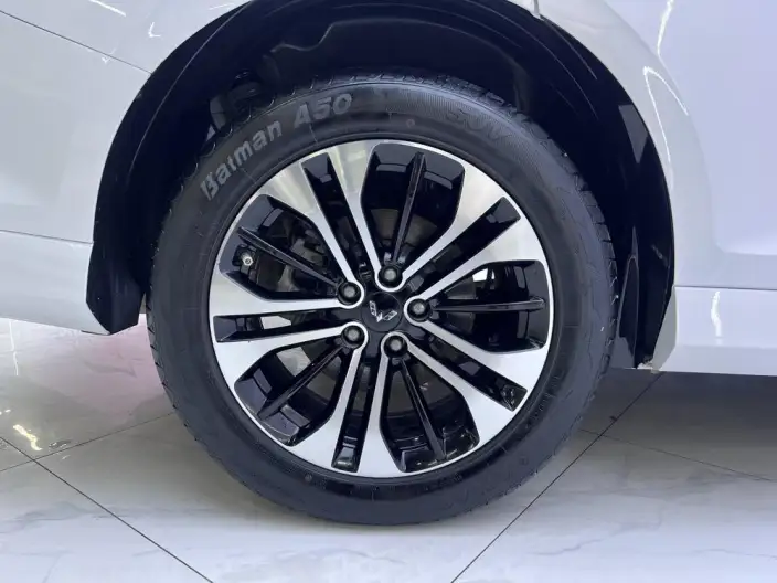 Wuling Victory 2022 Model 1.5T CVT Flagship Model – фото 7