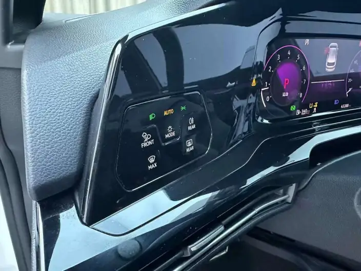 Volkswagen Golf 2023 Model 280TSI DSG R-Line – фото 9