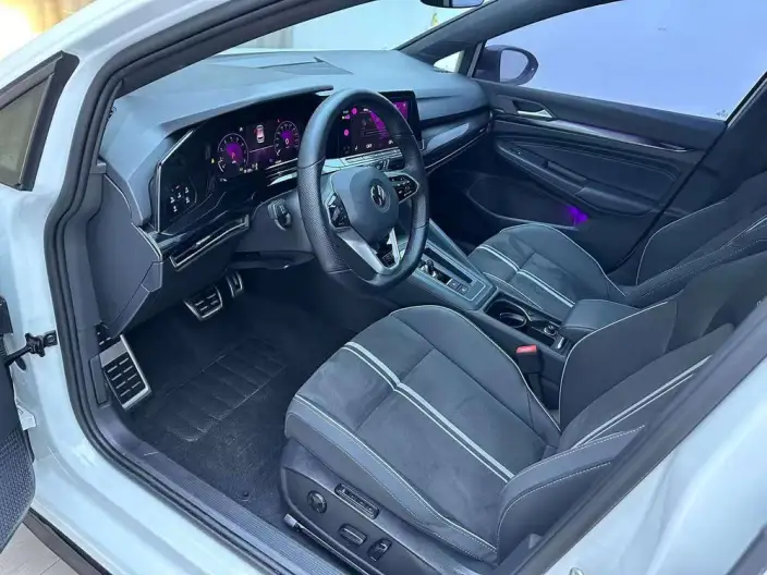 Volkswagen Golf 2023 Model 280TSI DSG R-Line – фото 10