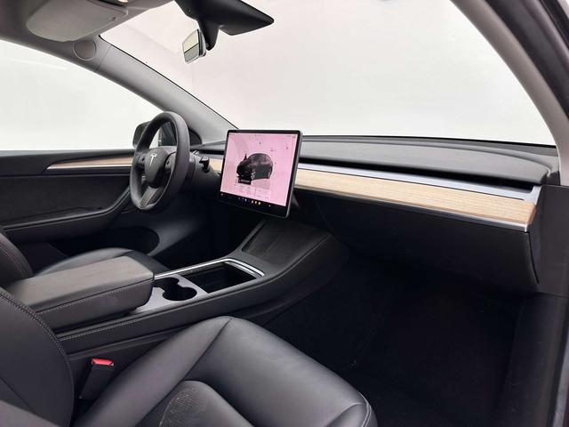 Tesla Model Y 2022 Facelift RWD – фото 11