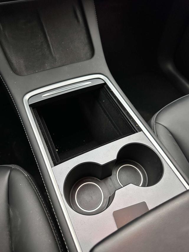 Tesla Model Y 2022 Facelift RWD – фото 16