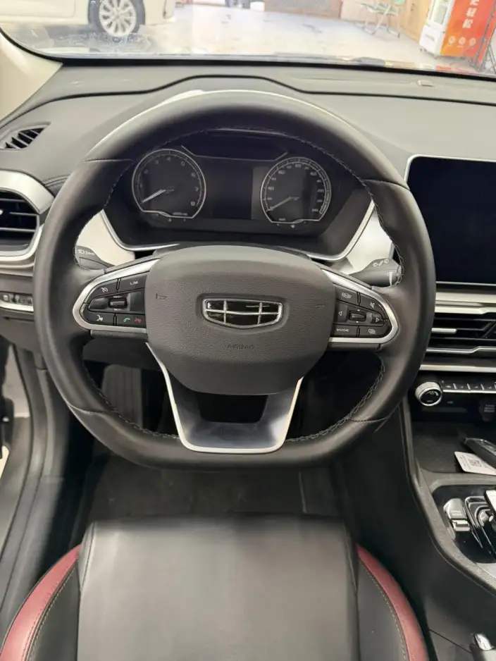Geely Binyue 2021 Model 240T DCT Platinum edition – фото 9