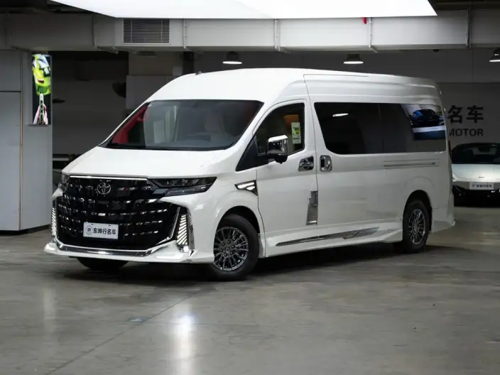 Hiace 2025 Model 3.5L Automatic Rear Drive 7 seat Parallel Imported