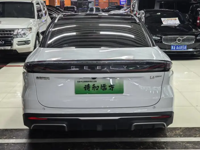 Geely Galaxy L6 2025 Model 1.5 EM-i DHT 140KM Tiggo + Edition