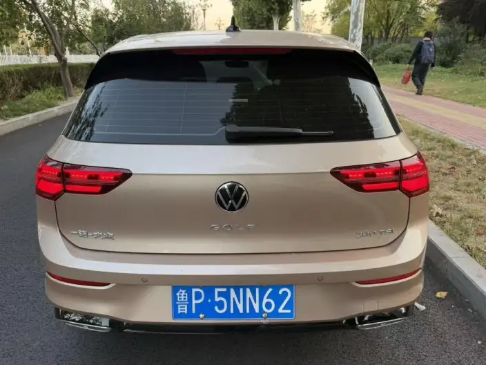 Volkswagen Golf 2021 Model 280TSI DSG R-Line – фото 4