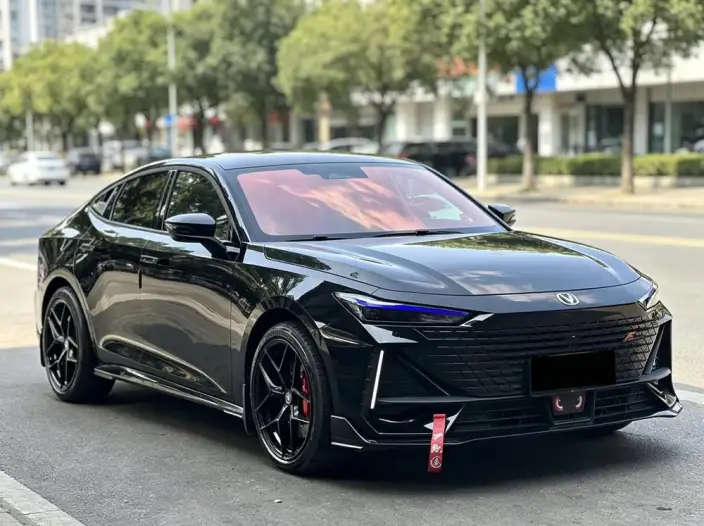 Changan UNI-V 2022 Model 1.5T Sports Edition – фото 2