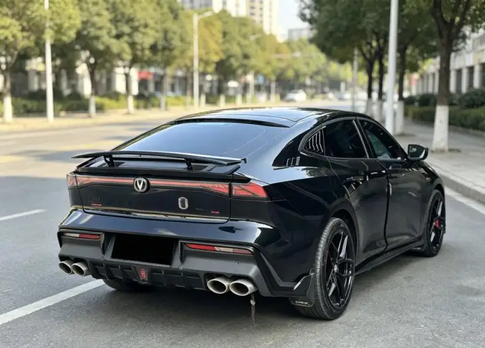 Changan UNI-V 2022 Model 1.5T Sports Edition – фото 5