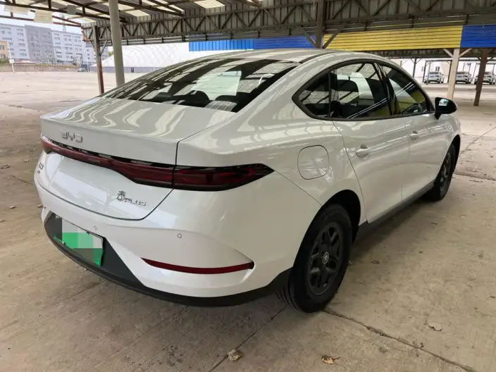 BYD Qin PLUS DM 2026 Model DM-i 128KM Enterprising Model – фото 6