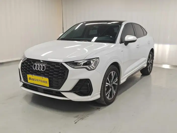 AUDI Q3 Sportback 2022 Model 40 TFSI Fashion Model – фото 1