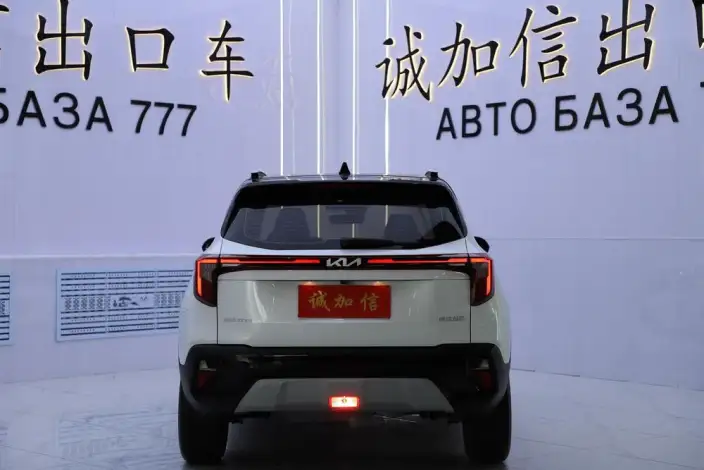 Kia Seltos 2023 Model 1.5L IVT Deluxe Edition – фото 5
