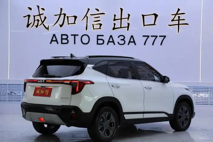 Kia Seltos 2023 Model 1.5L IVT Deluxe Edition – фото 6