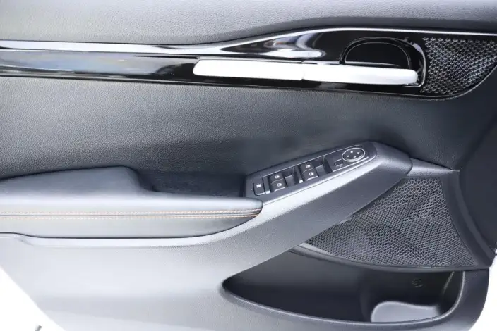 Kia Seltos 2023 Model 1.5L IVT Deluxe Edition – фото 8