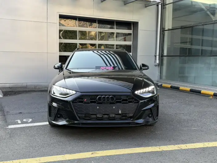 Audi S4 2023 Model Avant 3.0TFSI – фото 2