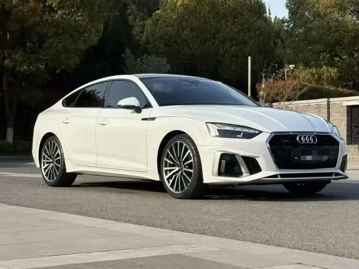 Audi A5 2022 Model Sportback 40 TFSI Fashion Dynamic Model