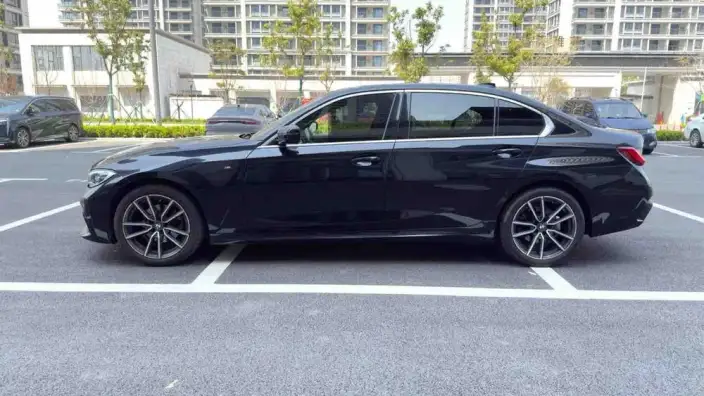 BMW 3 Series 2022 Model 325Li M Sports Set – фото 4