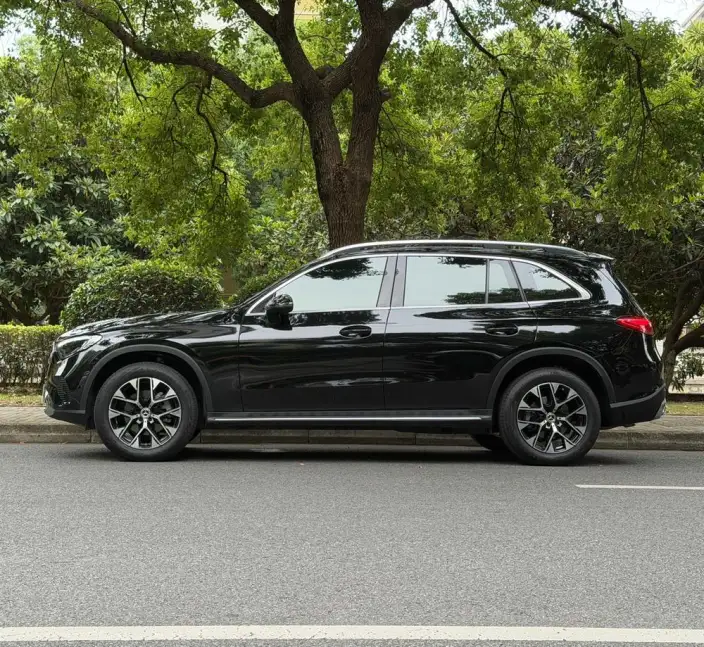 Mercedes-Benz GLC 2024 Model GLC 260 L 4MATIC Dynamic Model 5 seat