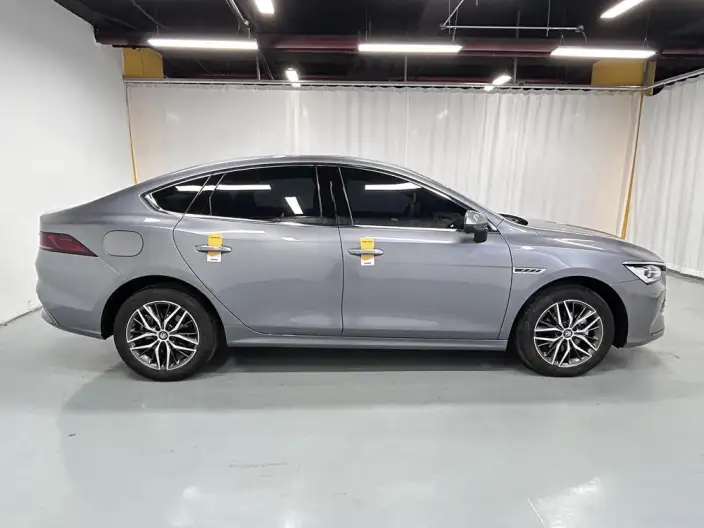 BYD Qin PLUS DM 2023 Model DM-i Champion Edition 120KM Leading Model – фото 8