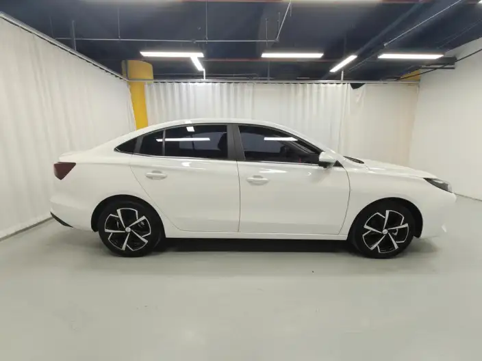 Roewe i5 2026 Model 1.5L CVT Zunrong Edition – фото 8
