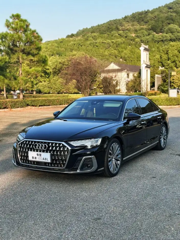 Audi A8 2023 Model A8L 50 TFSI quattro Exclusive Model