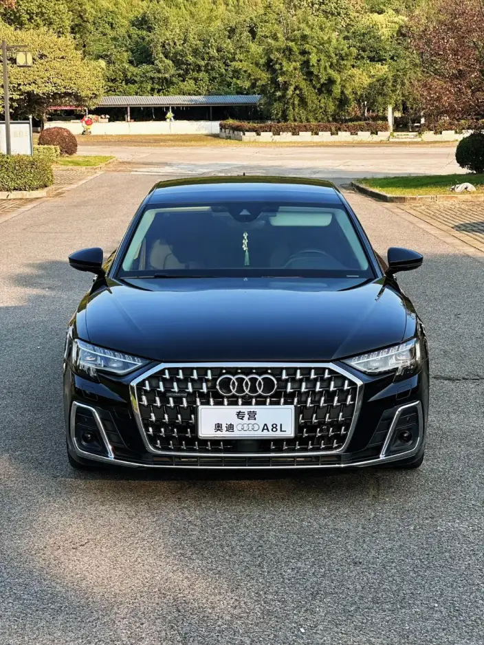Audi A8 2023 Model A8L 50 TFSI quattro Exclusive Model