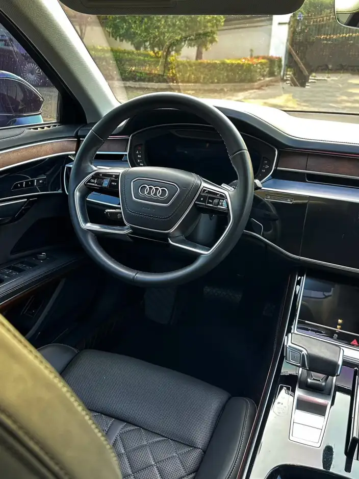 Audi A8 2023 Model A8L 50 TFSI quattro Exclusive Model – фото 8