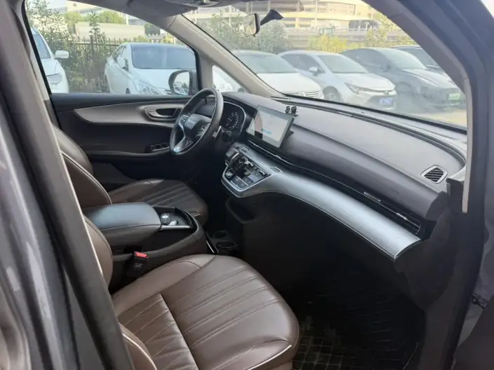 Roewe iMAX8 2023 Model 400TGI Comfort Edition – фото 8