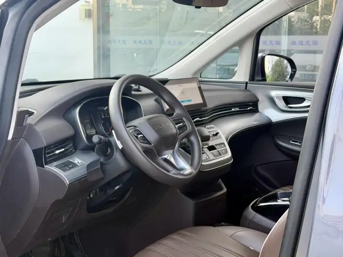 Roewe iMAX8 2023 Model 400TGI Comfort Edition – фото 7