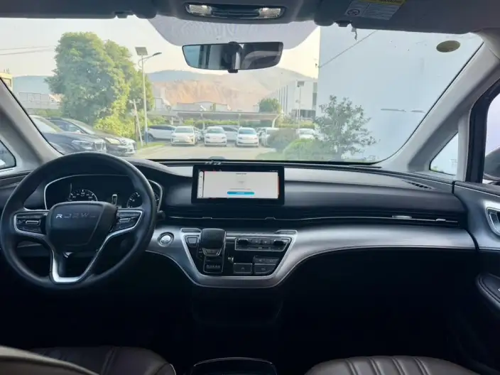 Roewe iMAX8 2023 Model 400TGI Comfort Edition – фото 9