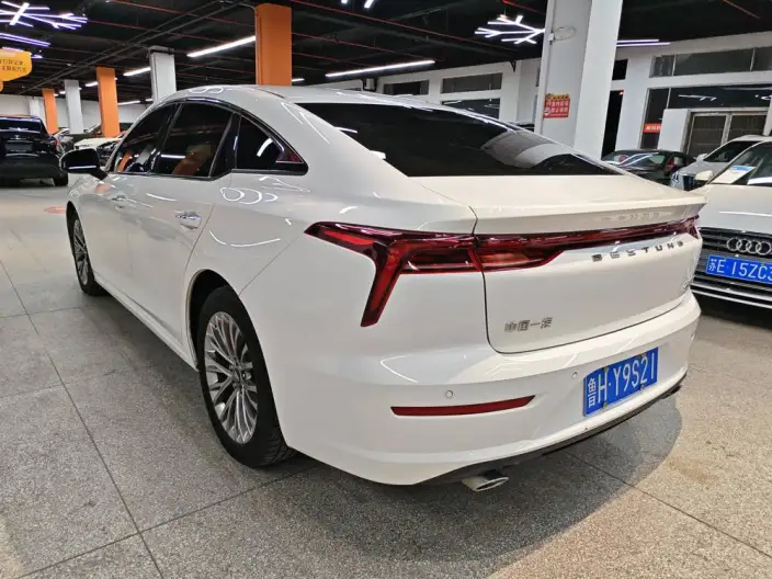 BESTUNE B70 2023 Model Third generation 1.5T Automatic Changxiang Edition Model – фото 4