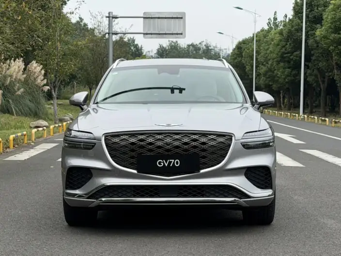 Genesis GV70 2025 Model 2.5T 4WD Ultimate Edition – фото 2