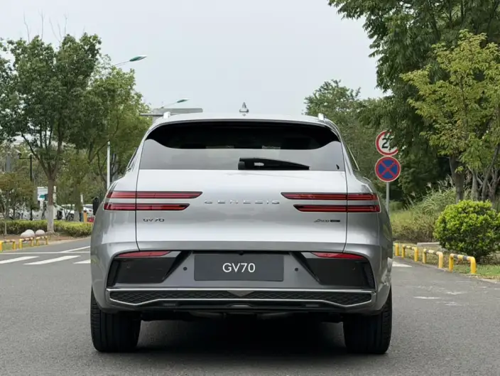 Genesis GV70 2025 Model 2.5T 4WD Ultimate Edition – фото 6
