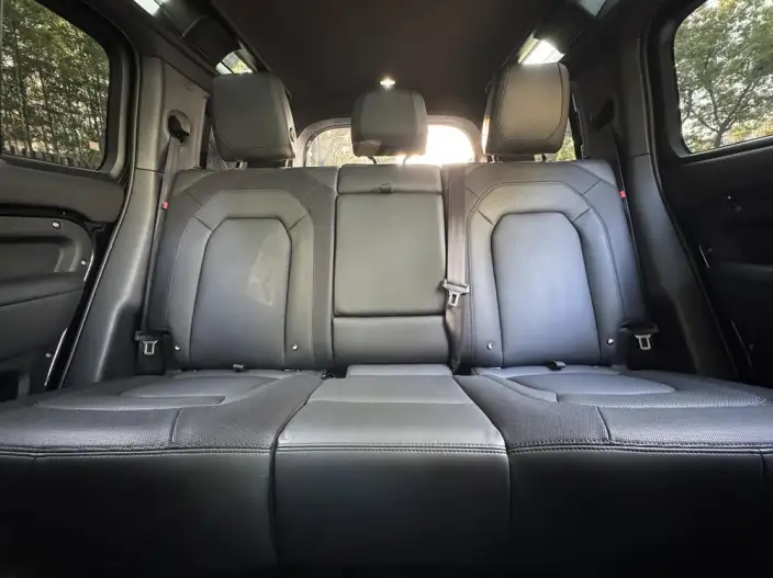 Land Rover Defender 2024 Model 110 3.0T P400 X-Dynamic HSE – фото 7