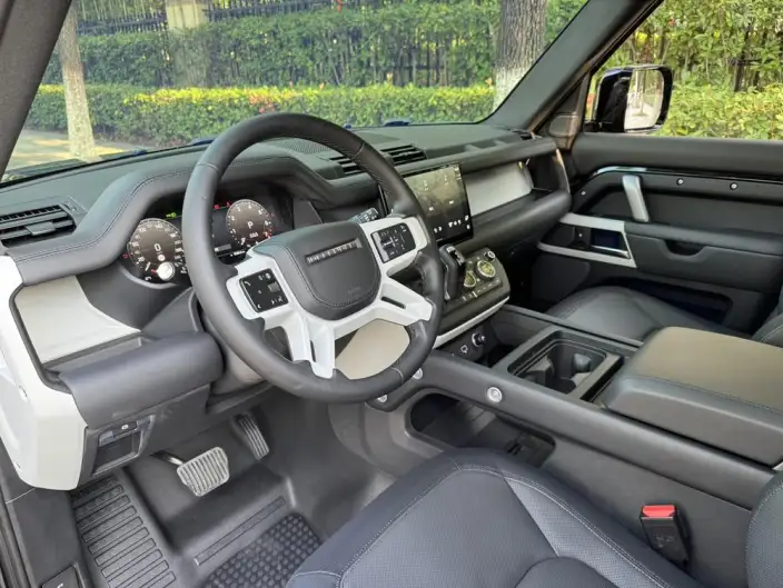 Land Rover Defender 2024 Model 110 3.0T P400 X-Dynamic HSE – фото 10
